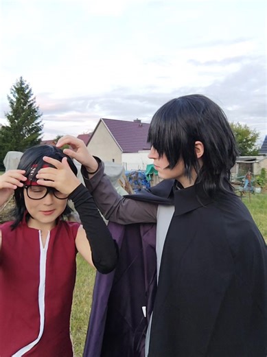 If looks could k*ll (I love Borusara sm haha) #boruto #sasuke #sasukecosplay #sarada #saradacosplay