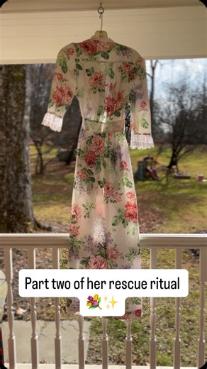 She’s stubborn — but so am I. After an overnight soak, a round of Grandma’s Secret Spot Remover, and the most delicate spin cycle my washing machine offers… the stain is softer, but still here. So now we wait, and let the sun help. Vintage rarely arrives perfect — but that’s part of the charm. There’s history in every fiber. Part two of the journey 🌿☀️ ⸻ #rescuerituals #vintagerescue #vintagerepair #vintagelaundry #vintagestyleinspo #slowfashionjourney #vintagefinds #thriftrescue #beforeandafte