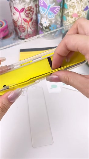 11K views · 131 reactions | DIY Bookmark Time!  Watch us create this adorable bookmark with a flower-shaped loop bookmark. Decorating with blooms, bees, and leaves.✨ Perfect for your next reading session!  #teckwrapcraft #teckwrapvinyl #craftvinyl #vinylsticker #diybookmark #bookmark #bee #booklover #smallbusiness | TeckWrap Craft | Facebook