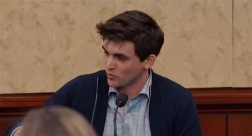 Detransitioner Forrest Smith: “‘Misgendering’ was a form of abuse. The fact that they didn’t instantly affirm me… that was the ‘abuse’, and there was no further examination” #detransawarenessday #detransitioning #detransawareness #detrans | Genspect
