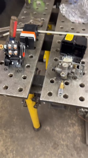 Scroll compressor and unloader valves, Christmas is over get back to work already! #pressed #maintenace | David Doherty