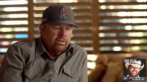 “I’m not going to apologize for supporting the military, so if you don’t like it you can hate me, but if you do, love me if you can.” | Toby Keith