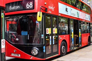 To help protect our bus drivers we've introduced middle-door only boarding across the network 🚌 Further improving safety for drivers and critical workers as passengers are only able to board using the centre doors 🚌 Enabling better social distancing | Transport for London