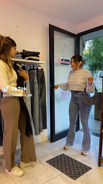 En Barbie Store encontras un outfit para cada ocasión 💘🤣 #amante #infiel #mejoramiga #amiguitas #novio #ex #ropa #accesorios