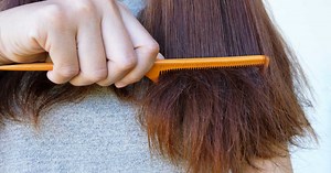 Cheveux fourchus : 3 astuces maison pour les supprimer