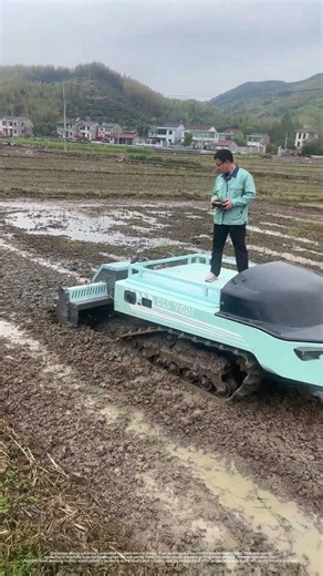 Remote-Controlled Electric Tracked Tiller Working in Paddy Fields