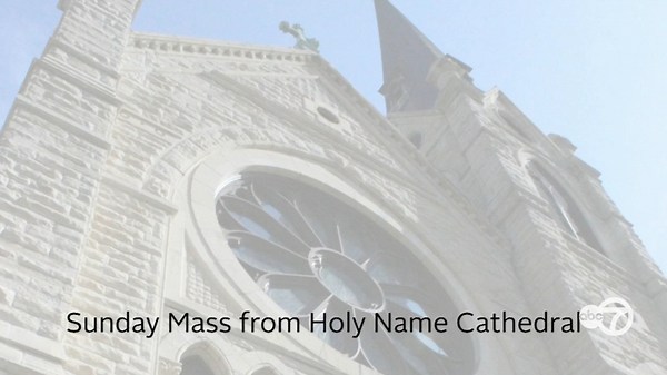 Archdiocese of Chicago holds Sunday Mass at Holy Name Cathedral