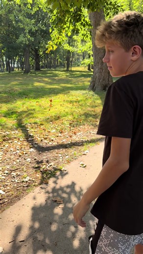 First ever disc golf 1v1 #discgolf #fyp #driver #disc #ace