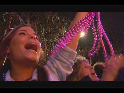 Parade Beads at MARDI GRAS New Orleans - WildTravelsTV.com
