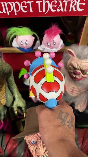 #horrorspot #horror #scary #scaryvideos #halloween #fridaythe13th #nightmareonelmstreet #thenun #chucky #horrorvideos #demons #scream #mancave #horrorcollector