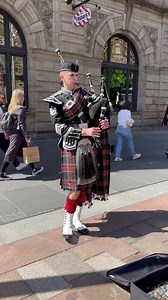 288K views · 43K reactions | Amazing Grace / Highland Laddie . . . . Played by Robin Turnbull’s Bagpiping Service #music #buskers #buskersofglasgow #glasgowmusicscene #scotlandmusicscene #glasgow #scotland #bagpipes #bagpiper #traditionalscottishmusic #scottishmusic #traditionalmusic | BuskersofGlasgow | Facebook