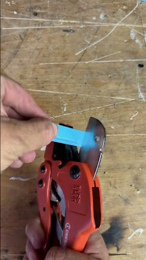 How to cut duct with conduit cutters