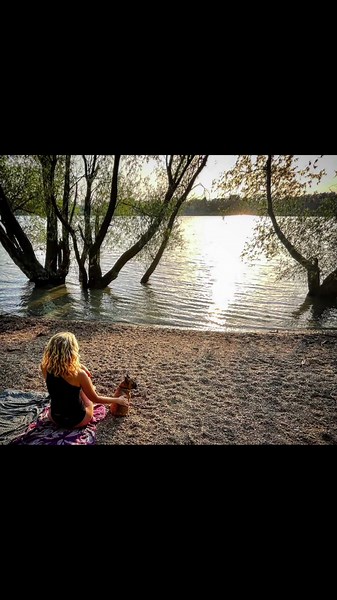 🙋🏼‍♀️Zsófi&Zsemle🐶 (@zsofici90) videója, benne: Splish Splash - Little Spookz