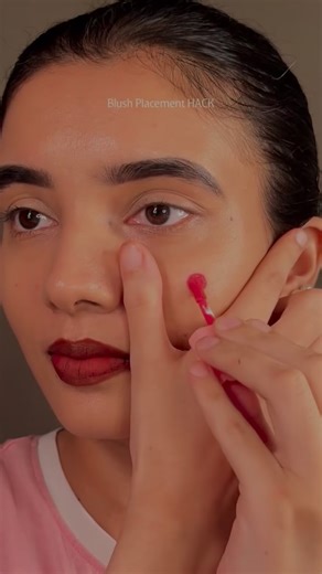 𝕊𝕒𝕝𝕞𝕒 ℝ𝕒𝕙𝕒𝕞𝕒𝕟 on Instagram: "Blush hack🥰 . . . Your queries 👇 Blush hack Blusher hack Blush placement How to apply blush on cheeks Blush for lift face Blush for fuller face How to apply blush correctly How to apply contour Easy technique apply blush and contour Blush tutorial for beginners Makeup hacks Makeup tips Makeup ideas Beauty hacks Beauty tips #reelitfeelit #blushhack #makeuphacks #modernmakeup #makeuptrend"