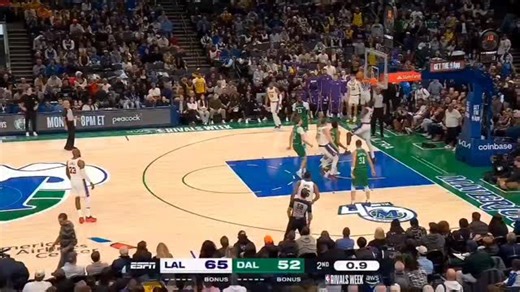 Luka Doncic started walking to the Mavericks locker room at halftime by accident 🥹 | League Alerts