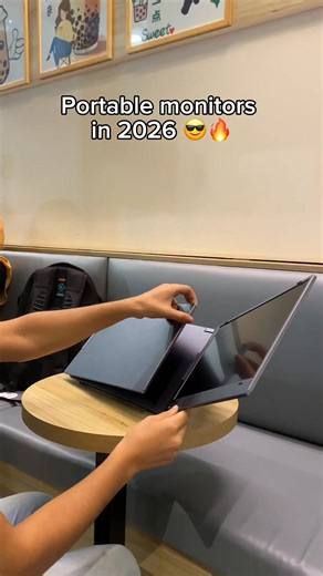 58K views · 174 reactions | This portable monitor is really an upgrade ⭐️ #tech #techgadgets #newtech #monitor #wfh #coolfinds #coolgadgets #tech #amazonfinds #unboxing #remote #remoteworker | Aura-Displays.com | Facebook