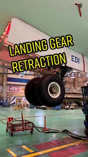 Aircraft Landing Gear Retraction Test on Jacks