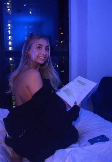 Reading Tips for Thirst Traps and Relatability