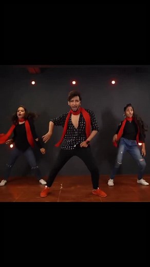 69K views · 347 reactions | Full Tutorial Uploaded On Our App , App link in bio , Just Download it and start your Dance Journey Now . #dance #vickypateldance #90s #dancer | Vicky Patel | Facebook