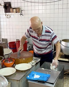 824K views · 3.7K reactions | 60 Year Old Uncle serves amazing Chee Cheong Fun since 1990  | Foodie | Facebook