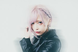 ReoNa特集｜絶望系アニソンシンガーの道のりと未来──デビュー5周年に語る、5つのターニングポイント (2/2)