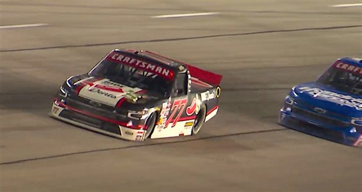 Hocevar wins Truck Series thriller at Texas - NASCAR EN ESPANOL
