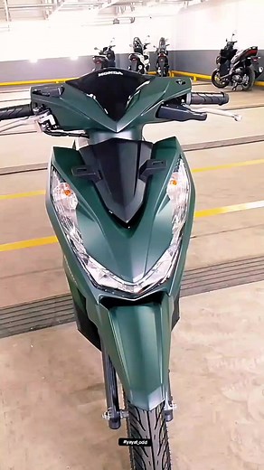 Stock sudah mulai banyak ygy .. Awal tahun harga ada sedikit kenaikan untuk all unit .. Beat Delux Green ready untuk mu 😁 #hondabeat #beatdeluxe
