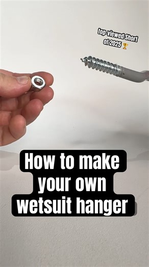 Simple DIY hack to make your own wetsuit hanger 🤿✅ #wetsuit #scubadiving