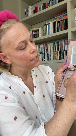 124K views | If you're not on the baked makeup train yet, this is the perfect place to start! The Baked Starter Kit is the ultimate full-sized makeup set to begin your baked journey. What's included: ⭐️ Baked Balance-n-Brighten Foundation (In your perfect shade!) ❤️ Best of the Best Face Palette - Includes blush, bronzer, highlighters and eyeshadows! ️ Travel-friendly Rectractable Angled Kabuki Brush Get started on laurageller.com. | Laura Geller Beauty | Facebook