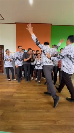 Guru Nesa Ubud Seumuran ?? #fypシ゚viral #fyp #nesaubud #masasma #putihabu #sman1ubud #ubudbali