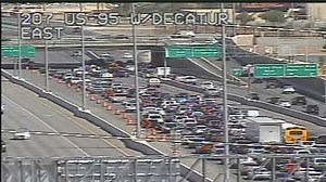 Six-vehicle crash causing massive delay on southbound U.S. 95 near Decatur