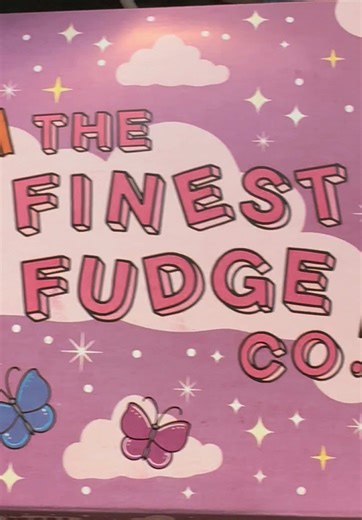 Yeah no. Sorry mum. It’s not happening. I’m keeping this fudge plus I know you’re dieting so what kind of daughter would I be to sabotage your good work? It would actually be selfish for me to give you this beautiful fudge from @The Finest Fudge Company that I got you for Mother’s Day 😬 #ukfudge #finestfudge #mothersdaygift #sorrymum #tiktokfudge