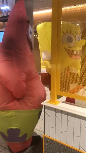 SpongeBob and Patrick at mcDonald’s going on strike trying get a raise$$$ | Michael Mitchell