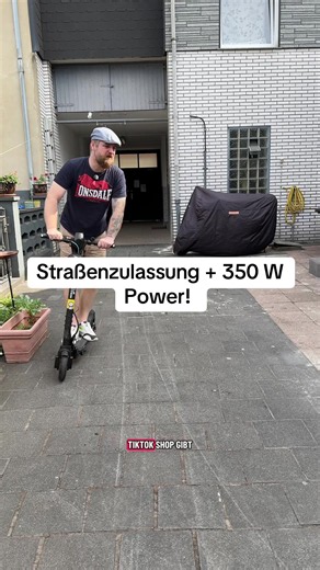 Der MEGA MOTION Elektro-Scooter ist für den täglichen Einsatz konzipiert und verfügt über ABE und Straßenzulassung. Mit 350-W-Motor, Frontbeleuchtung, Schutzblechen und Federung bietet er eine praktische Ausstattung für komfortable Fahrten im Alltag.#escooter #elektroroller #roller #abe #tiktokmademebuyit