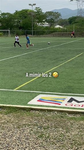 Momentos divertidos de futbol en Academia Jimenez