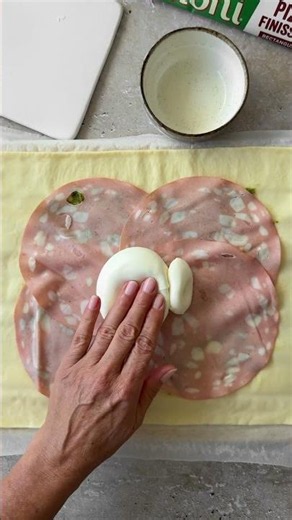 Cena rápida con masa de pizza y burrata | Receta fácil de Nestlé Cocina con Buitoni