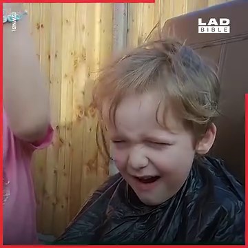 These people showed their loved ones who are battling cancer solidarity by shaving their heads 🙌❤ | LADbible