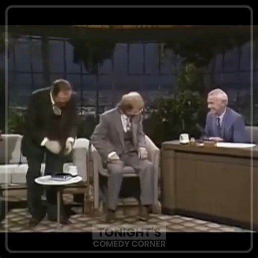 A Night to Remember: James Stephens Chats with Johnny Carson 😁 - #johnnycarson #tonightshow #comedy #funny #jamesstephens | Tonight's Comedy Corner