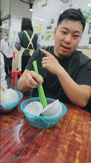 In Hong Kong, Wash Utensils In Tea