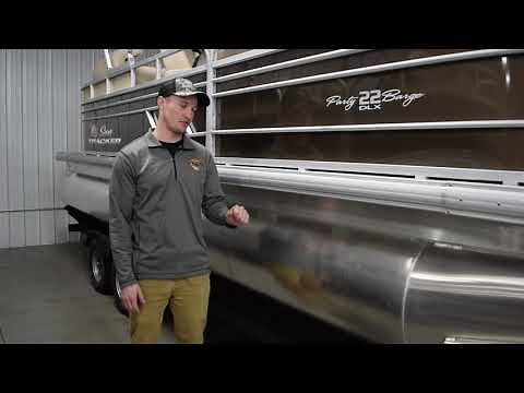 2021 Sun Tracker Party Barge 22 RF DLX
