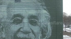 Robot produces incredible spray paint mural