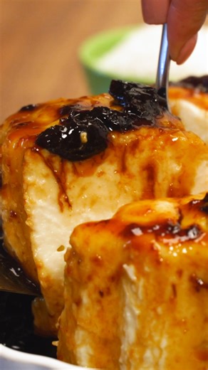 33K views · 531 reactions | Manjar de coco dos deuses, com calda de ameixa! | Mara Rodrigues | Facebook