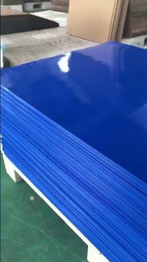 Blue sticky mat for cleanroom with no bubbles and wrinkles. Stable adhesive strength.