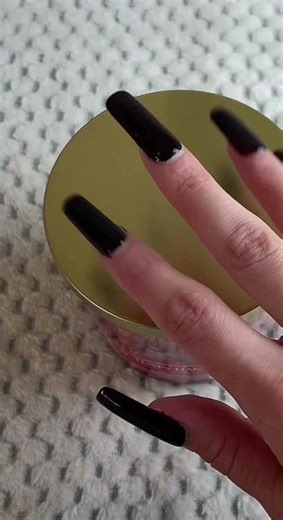 ASMR Build Up Tapping on a Candle ✨ #asmrtriggers #tappingvideo