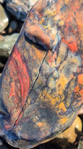 #Hematite #jasperstone #chalcedony #Rockhounding #geologyrocks