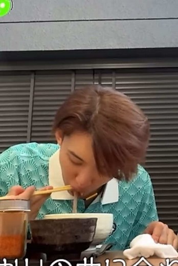 お上手ですチャンネルは康二くんのもぐもぐがたくさん見れてうれぴ😋🧡 #向井康二#SnowMan#ハマちゃんとコージのお上手です