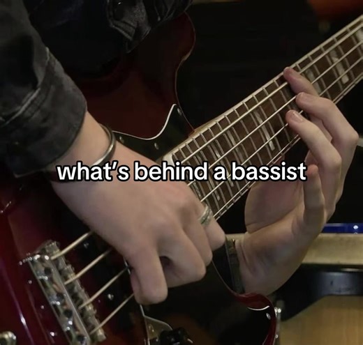 Failed guitarist, but bass is life 🫶 This is just my experience! Everyone learns differently #bass #guitar #fypシ゚viral #fypシ #bassist