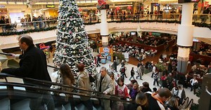 Vánoce 2025: Otevírací doba obchodů, prázdniny, svátky a volno