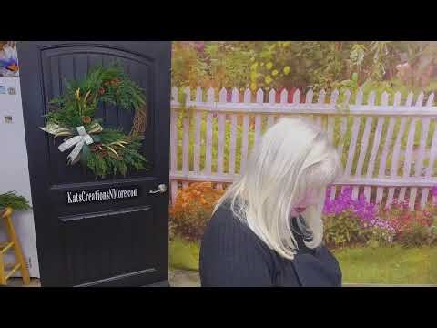 The Most Romantic Wreath You’ll See All Year—Made With Foam Roses!