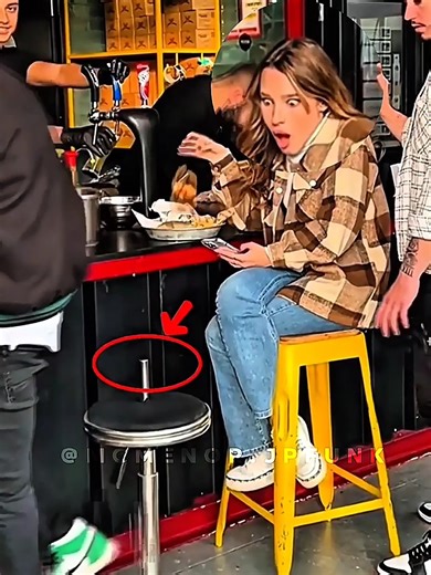 Her Reaction! 😳 Funny Broken Chair Prank! 🪑 #shorts